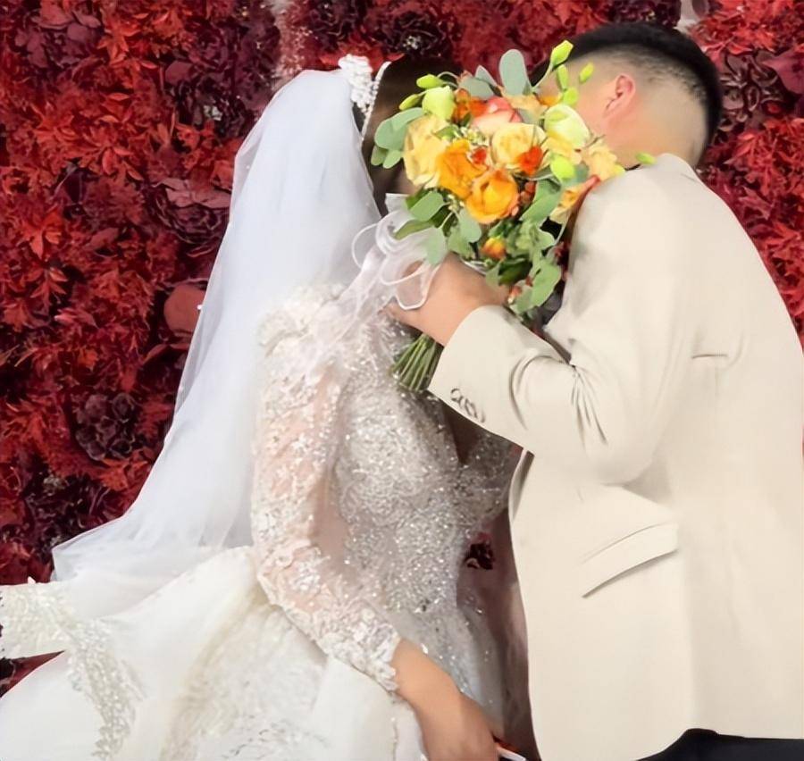 平顶山知名网红王二狗大婚,郭郭龙公子giao哥等齐捧场_名人_网络_婚礼