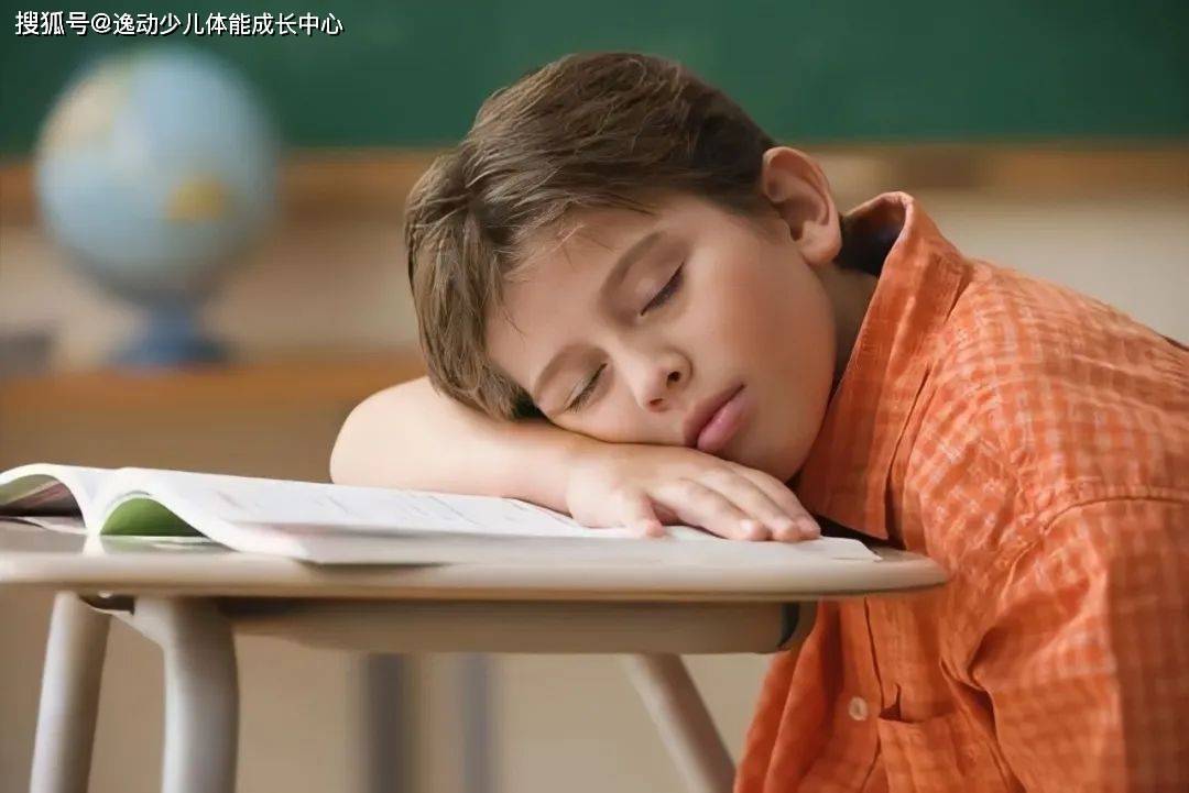 睡眠_骨骼_家长