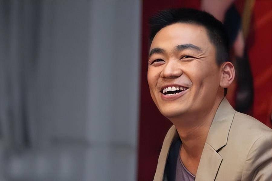 从"跑龙套"到大明星,曾娶娇妻马蓉,40岁的王宝强如今怎样了?