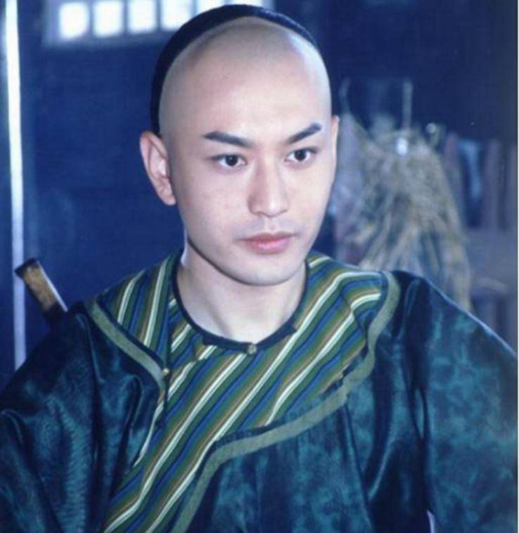 黄晓明吴秀波30年前旧照被翻出,比现在更有男人味!