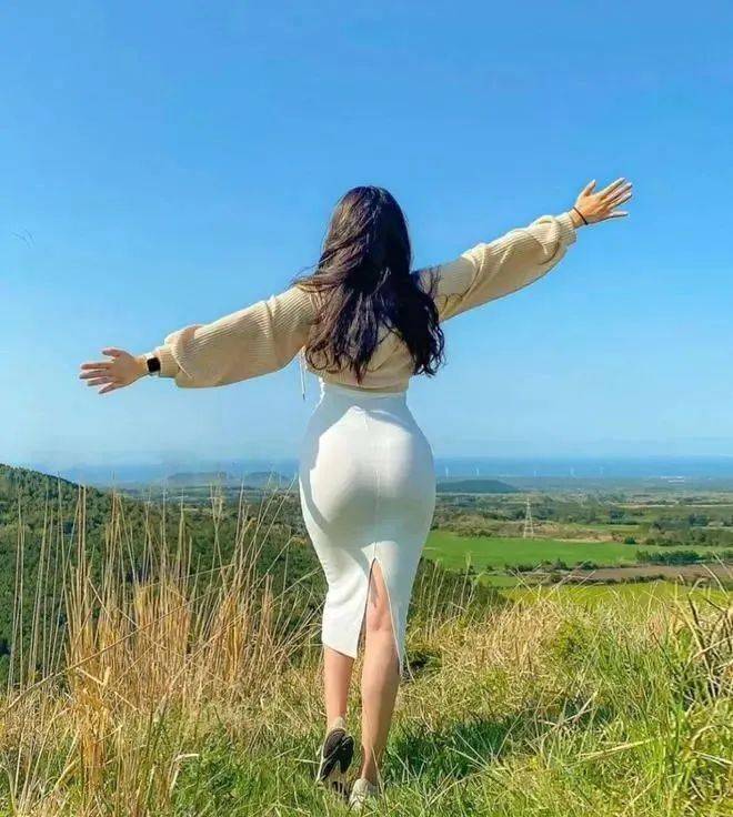 "美女硕士"大围度肉感火辣身材曝光,这才是男人喜欢的身材!