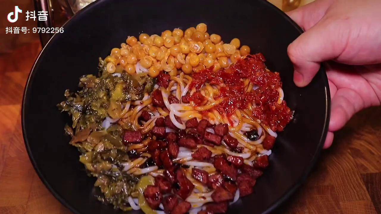 没吃过贵州脆哨拌粉的看过来,尝试一下绝对打开你新世界大门!