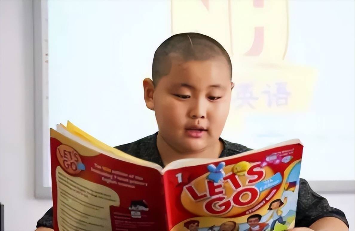 语数英不再是三大主科？官方宣布降低英语课时比重，家长拍手叫好_搜狐网