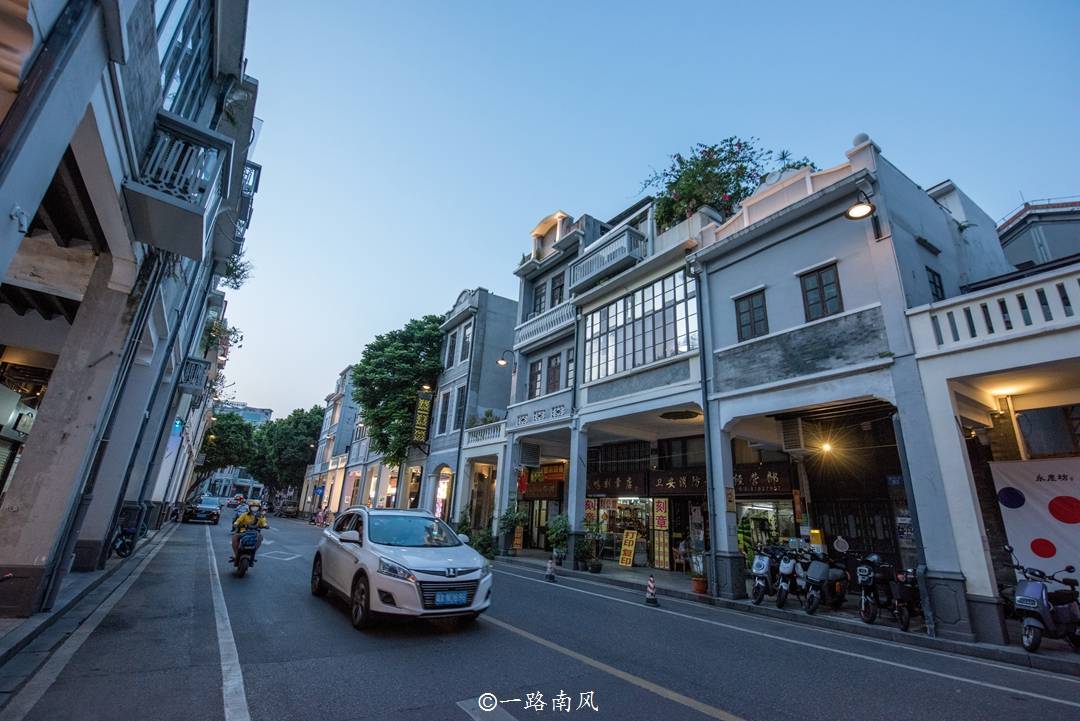 广州老城区隐藏一条高颜值街道，曾经差点被拆掉，现为网红打卡地