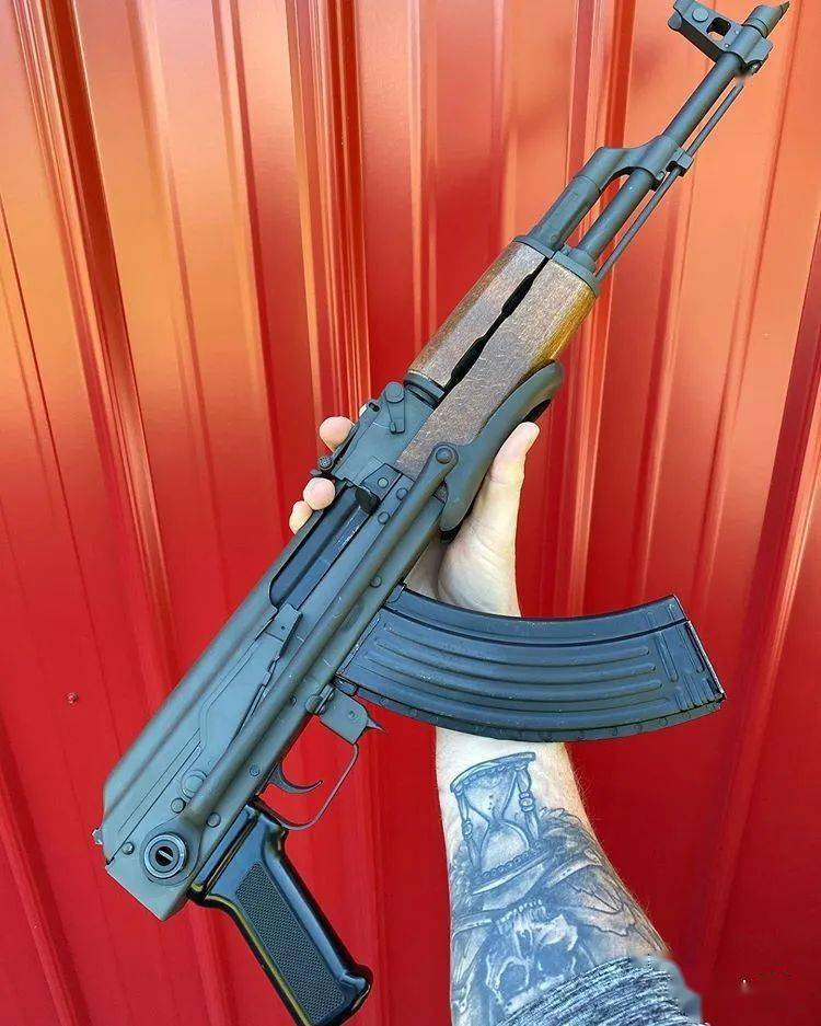 【小型武器库】美国某枪店老板的私人相册_火器_视频_战术
