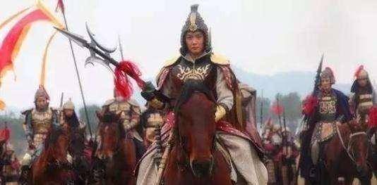 盘点史上使用方天画戟的6大高手，吕布仅排第三，薛仁贵位居第二_吕方_吕布为_郭盛