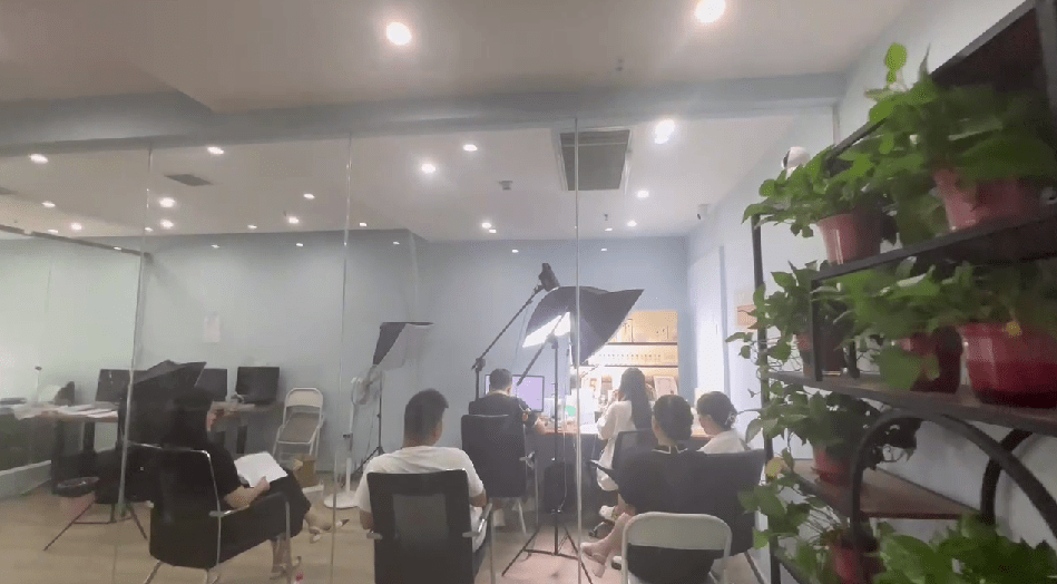 抖音直播创业项目：素人卖货无需露脸 直播实战全流程(图1)