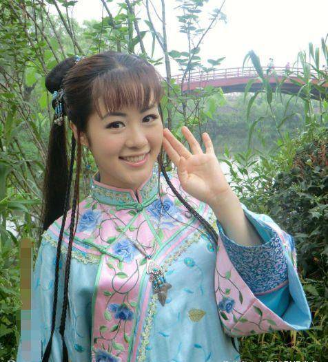 赵本山力捧她11年,当红时期却息影嫁人,今3岁儿子长相令人意外_毕畅