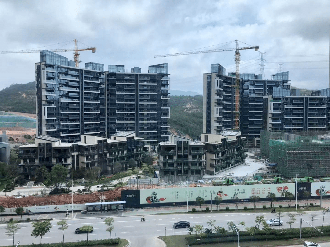 大亚湾【九皋玖御府】 预约看房热线:400-0666-032-转接-0005【营销