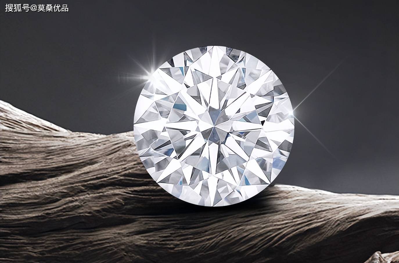 买莫桑钻就一定要选八心八箭切工的吗？_搜狐网