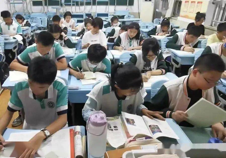 青岛新建改扩建中小学、多校划片,应对2023年“二孩”入学潮_姜元韶_初中_家长
