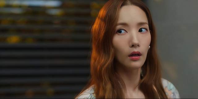 朴敏英「新剧暴瘦模样」韩网热议,「双颊消瘦凹陷」粉丝超担忧_金秘书