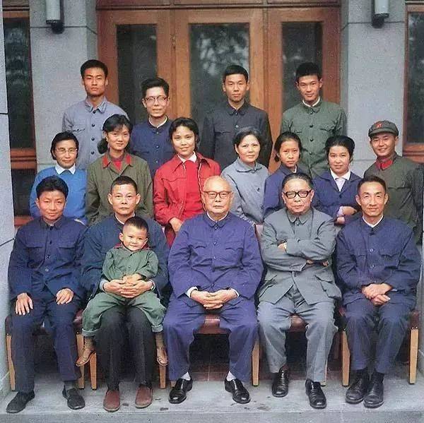 叶剑英:要求子女“夹着尾巴做人”_叶帅_女儿_叶向真