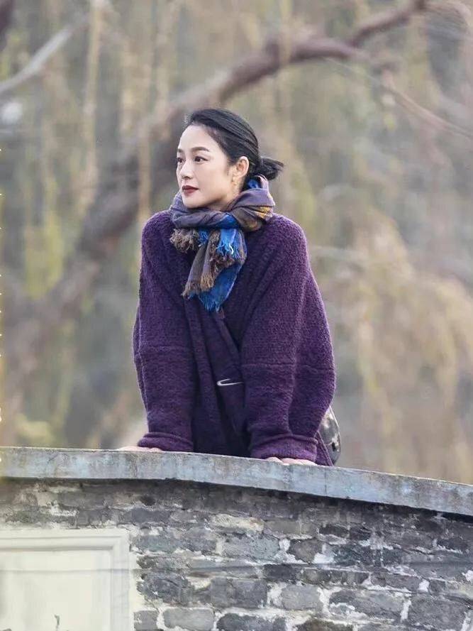 既古典又洋气,既婉约又有气场!周韵的气质,一般人真模仿不来