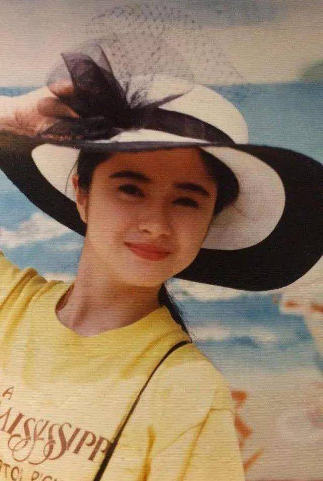 何美钿:和张卫健暧昧,吴彦祖曾为她失控,今45岁单身冻龄依旧_何美细