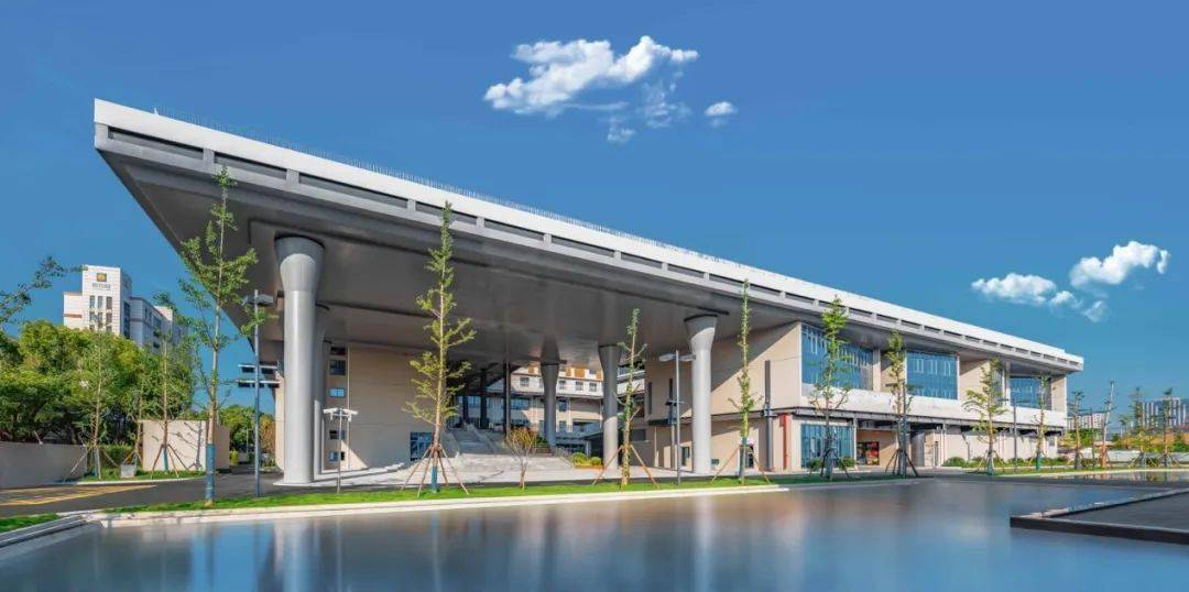 2022年牛剑预录取中,光华剑桥斩获9枚牛津offer,4枚剑桥offer,实力有