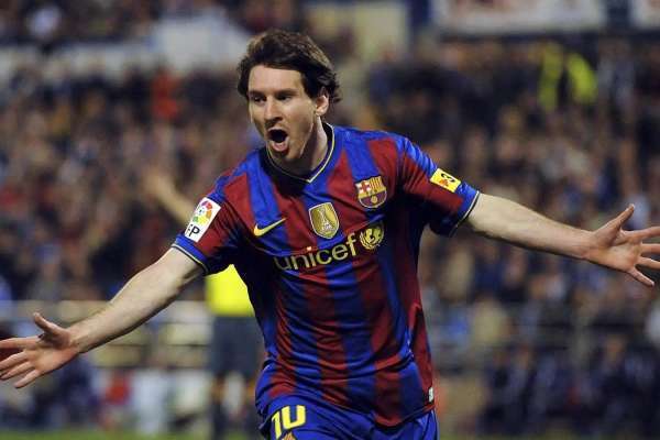 梦三之巅,王朝的高歌——梅西,比利亚,佩德罗_巴塞罗那_赛季_瓦伦西亚