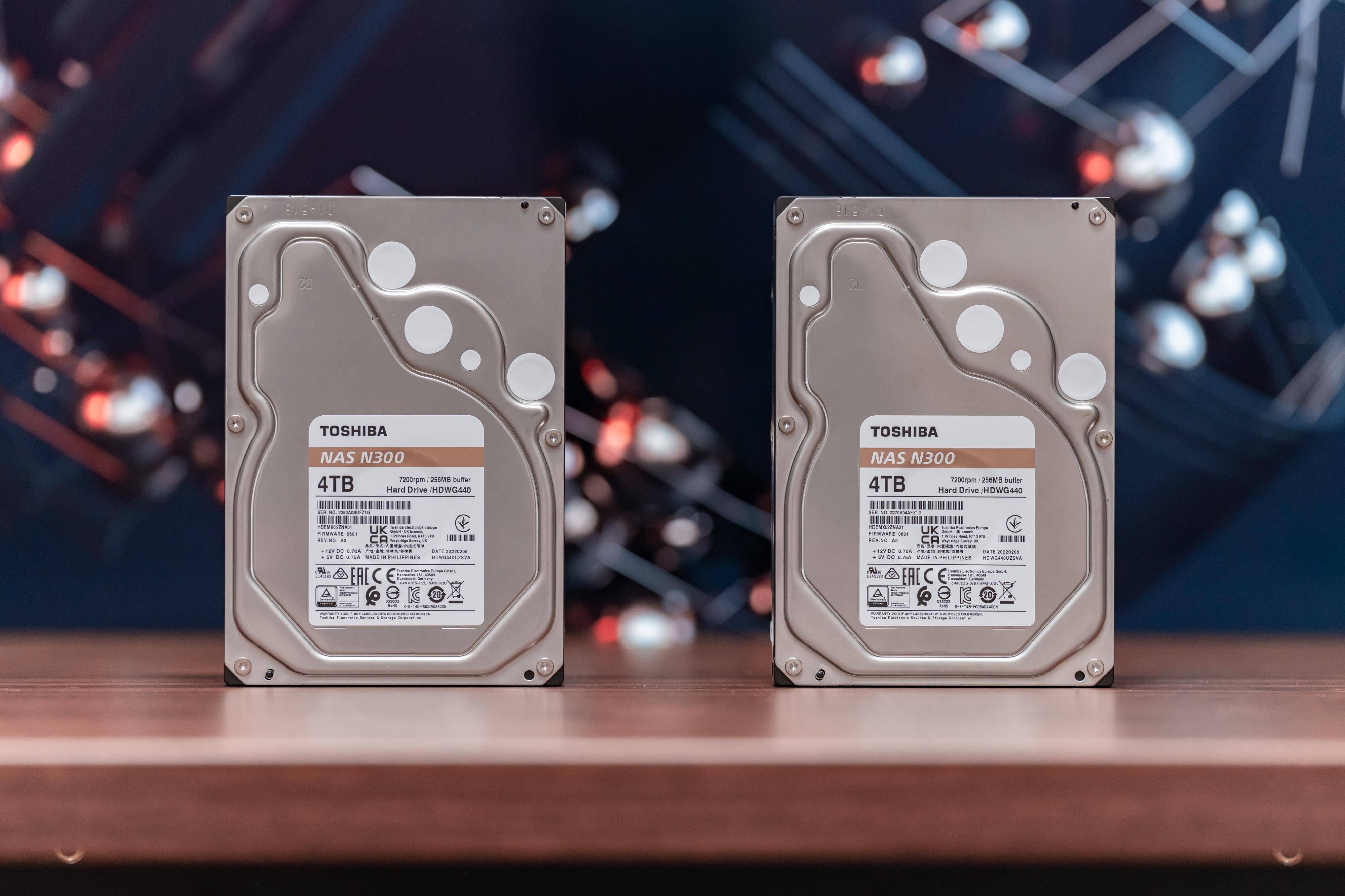 你真的需要 NAS 吗?NAS 专用硬盘贵在哪里?东芝 N300 测评告诉你