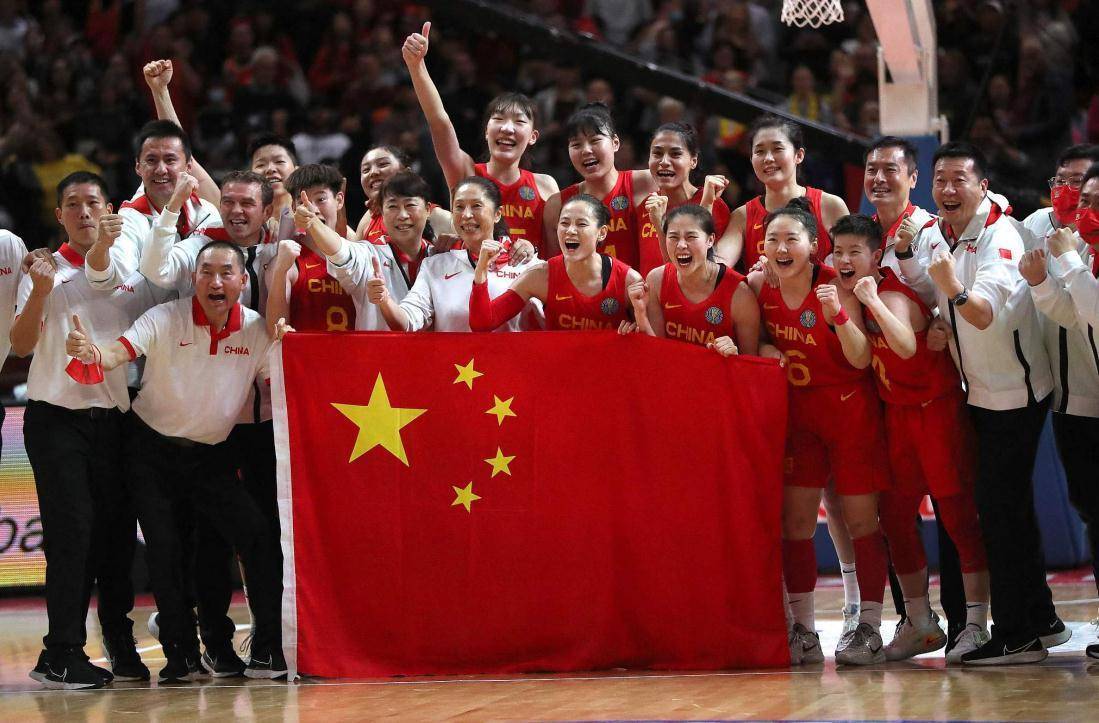 中国女篮挺进世界杯决赛（女篮姑娘为何这么强？）