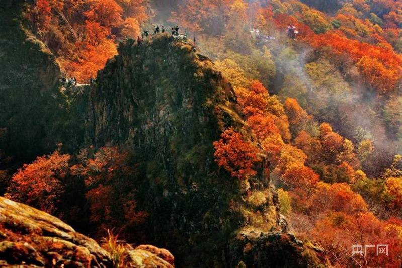 山色绚烂 层林浸染 吉林市的秋色正在派送