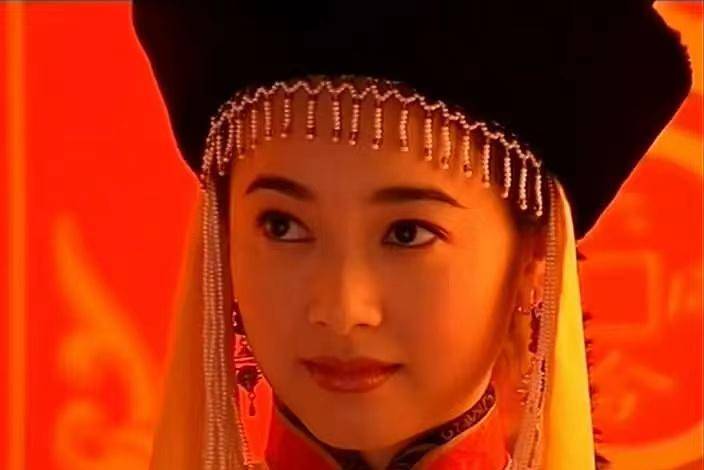 《底线》中的左小青与《乾隆王朝》判若两人_老公_唐薇_气质