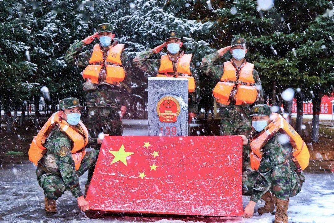 我们在放假,但他们._坚守_祖国_战区