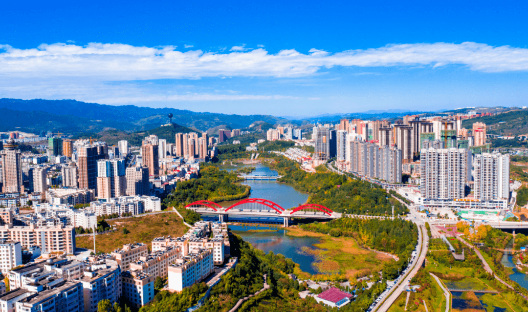 人民幸福生活之路在國慶佳節之際在黨的二十大即將召開之際由盤州市融