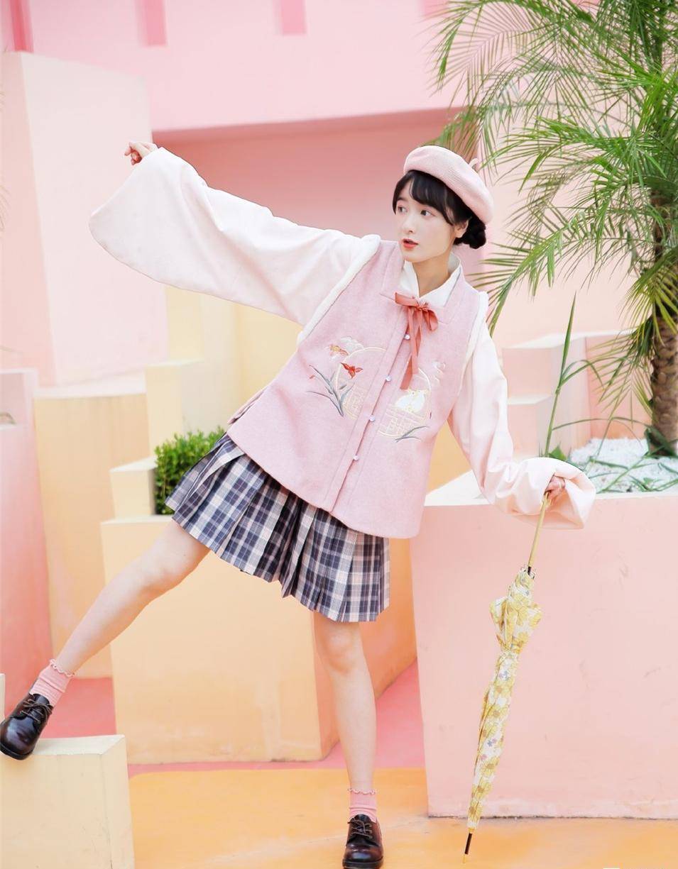 最近"汉服 jk短裙"又火了,学徐娇这样穿,时尚减龄显气质