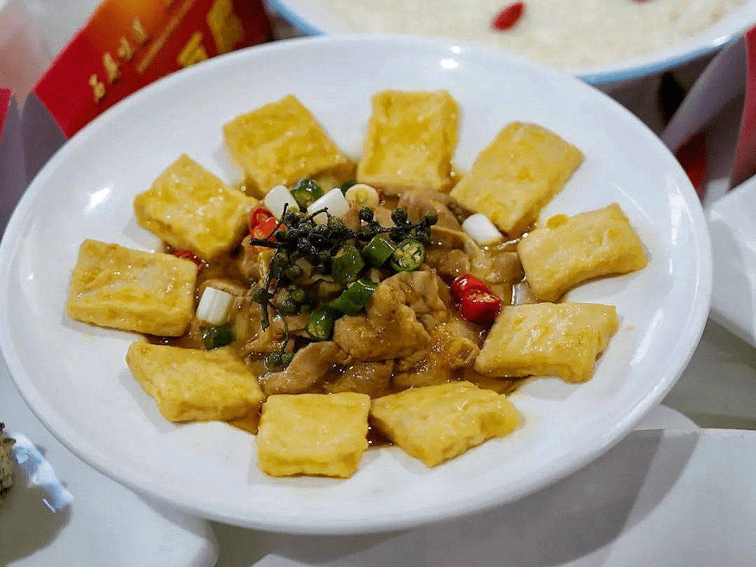 石屏味道| 豆腐宴 你"甩"过没?_异龙镇_地址_云南