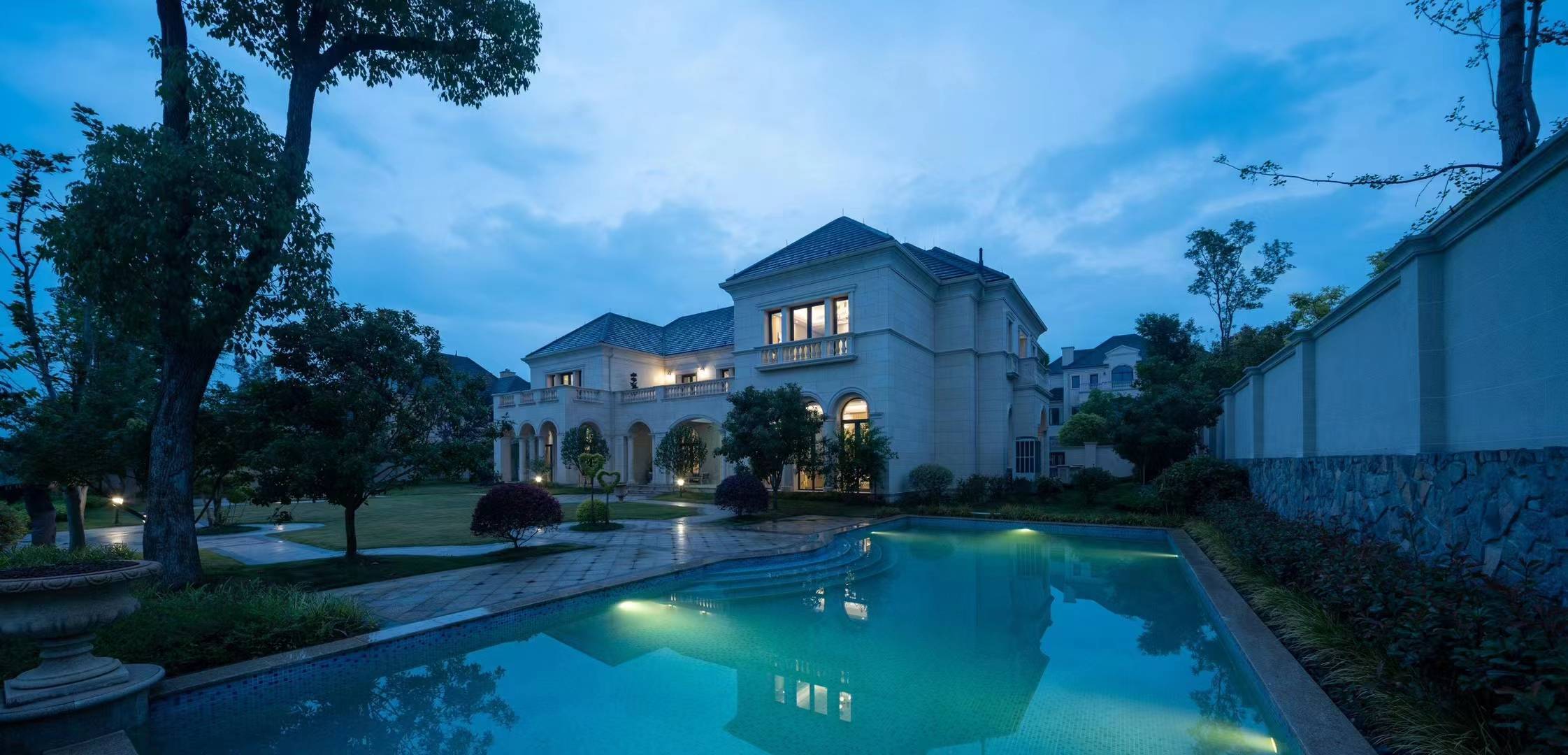 桐庐 | 天溪半岛花园绿城打造2亩起的独栋法式豪宅 总价仅850万起