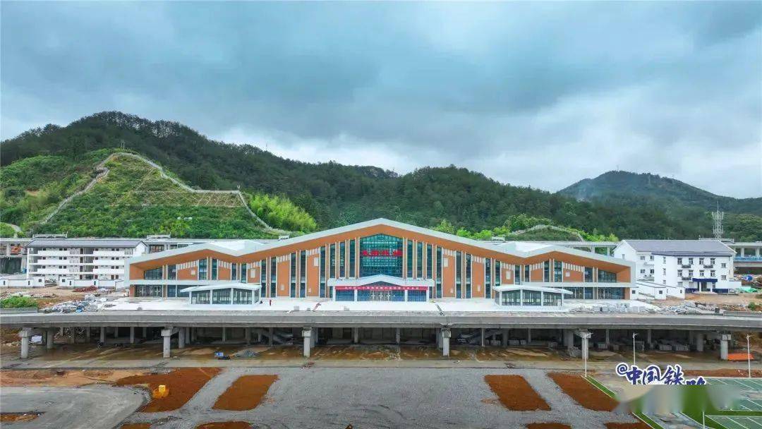 兴泉铁路宁泉段设备和人员已进场,三元西站,大田北站即将通车_站房