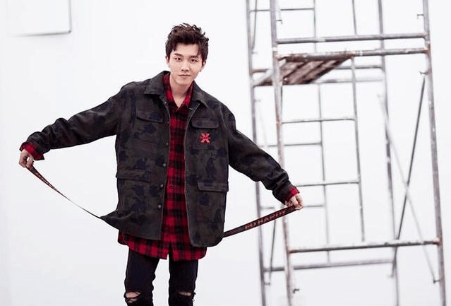 杨紫初恋因《陈情令》走红,颜值力压秦俊杰,与之前判若两人!