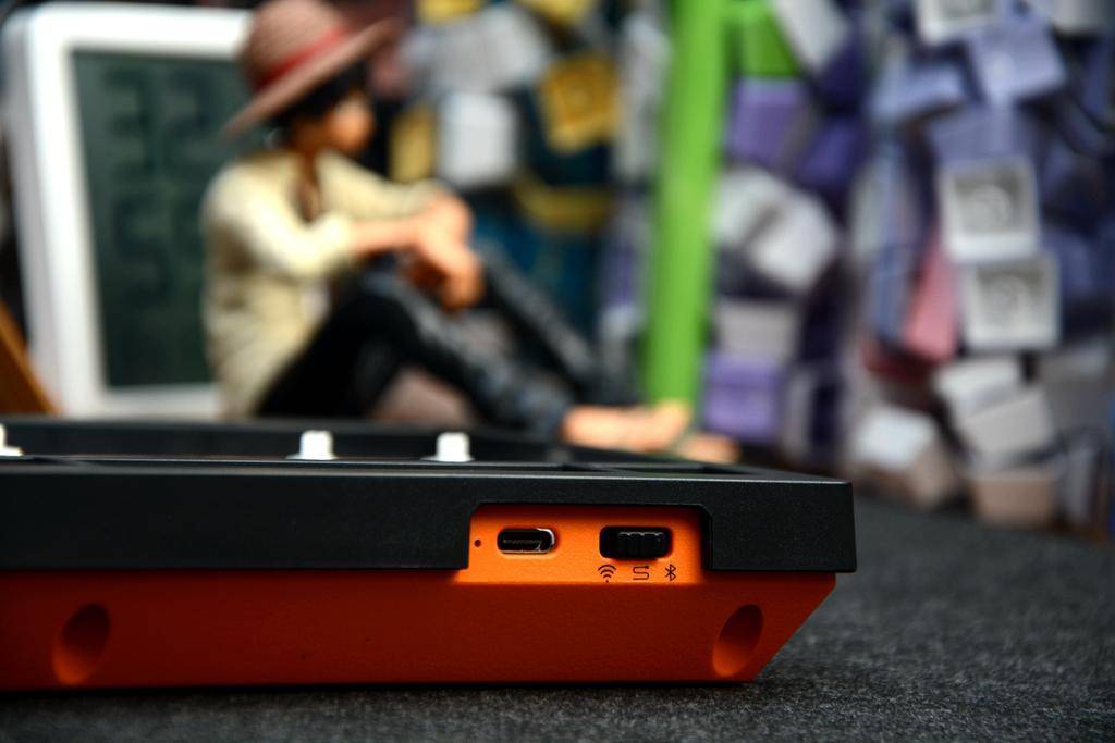 人生第一把客制化键盘就是它了,贱驴A3落日橙客制化套件体验