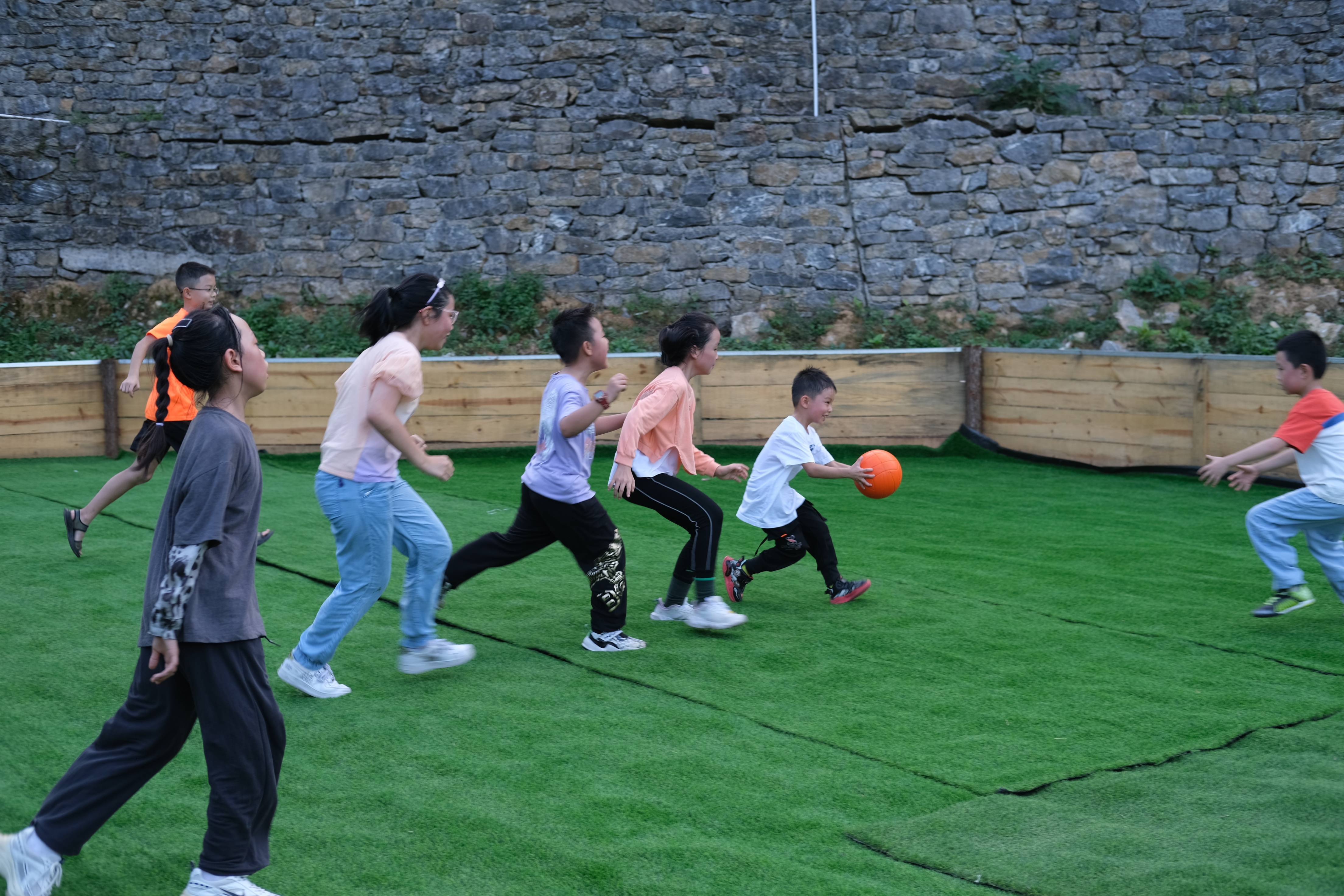 国庆节前,南瓜创意农场精心策划并做足准备,推出丢沙包,飞盘,躲避球