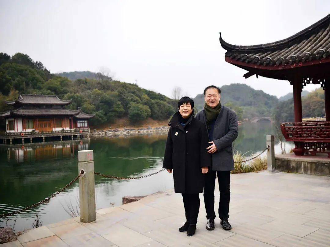 视学生为家人,这个院士家庭三十余载不遗余力培养后继者_黄荷凤_临床