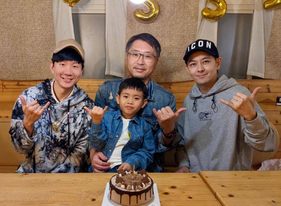 林志颖陈若仪久违同框,夫妻颜值超高,参加林俊杰干儿子生日_网友_kimi