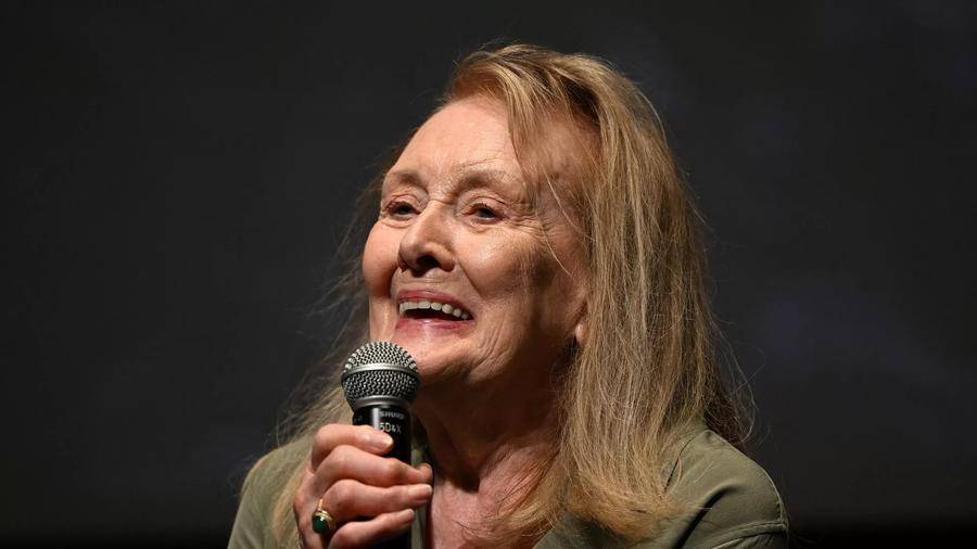 法国女作家安妮·埃尔诺获2022年诺贝尔文学奖_夏普莱斯第二次获