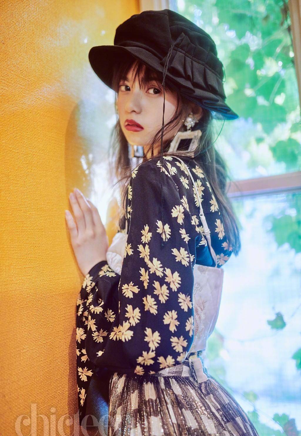 国外"神选美少女"斋藤飞鸟,日系穿搭甜美清纯,早秋穿搭就看她_外套