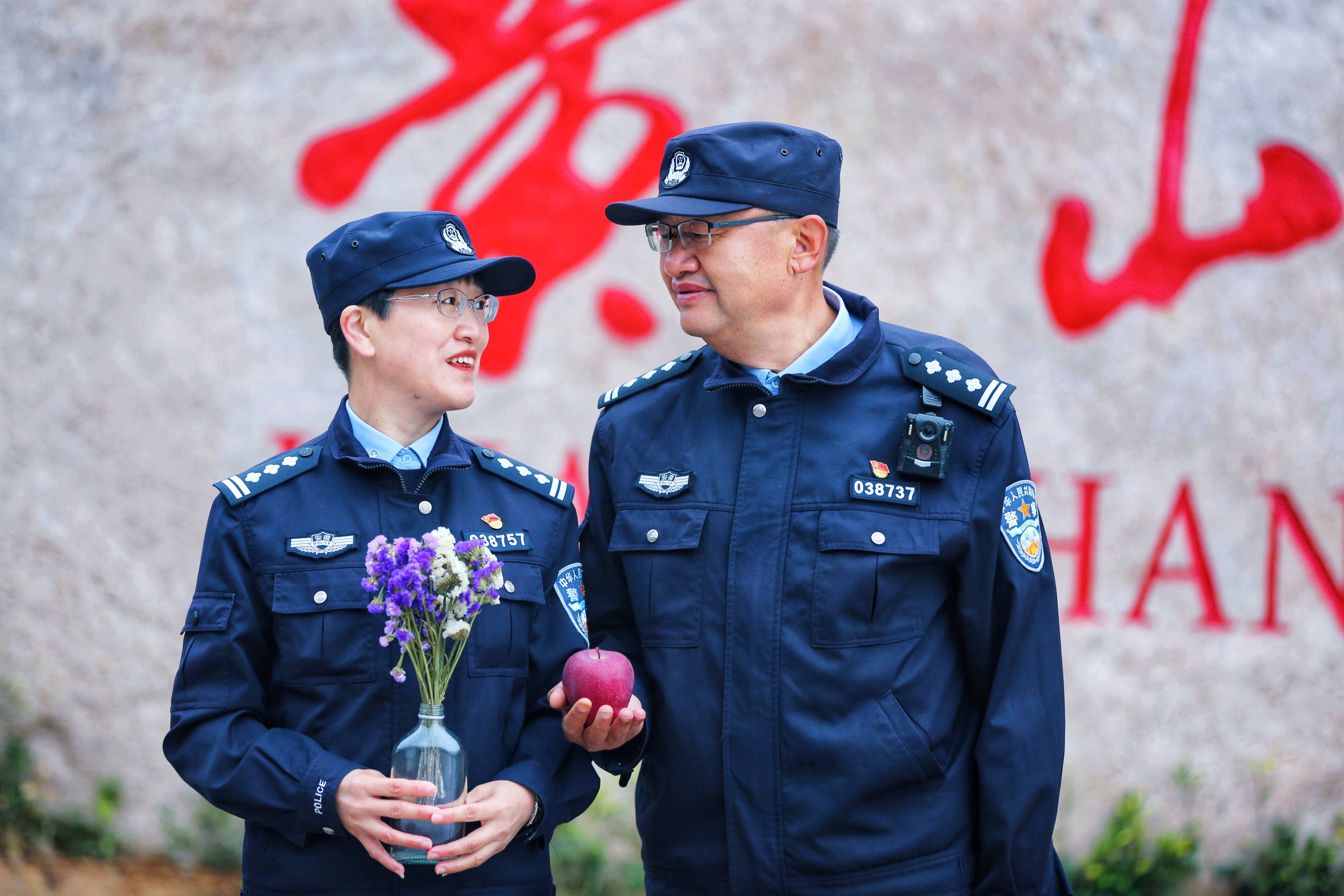 我在黄山当警察——从警35年景区公安伉俪的最后一个国庆节在岗