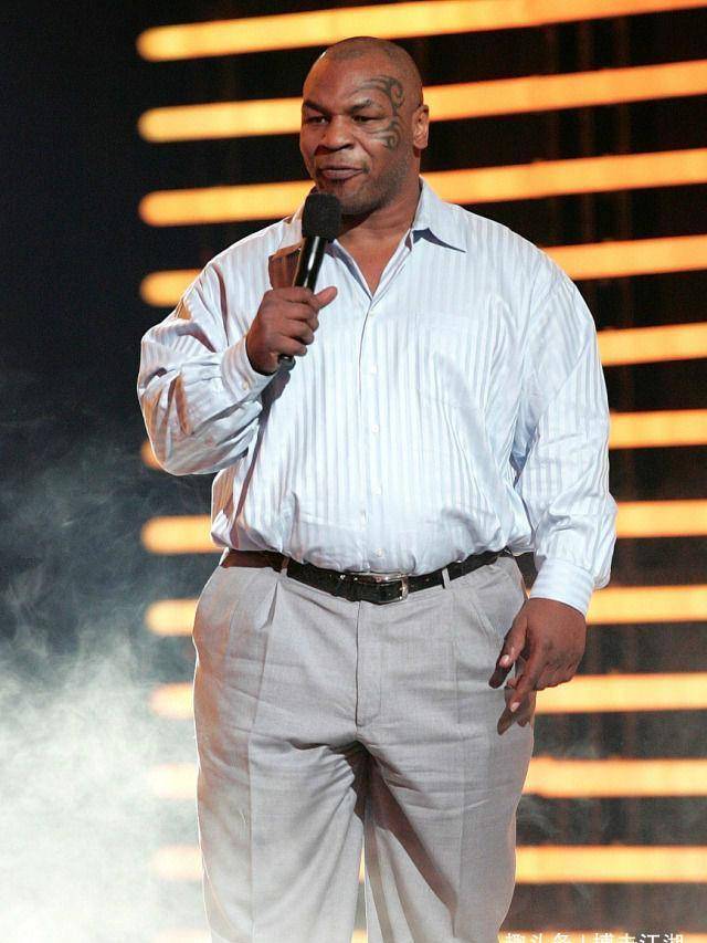 54岁泰森肌肉爆棚是嗑药了?