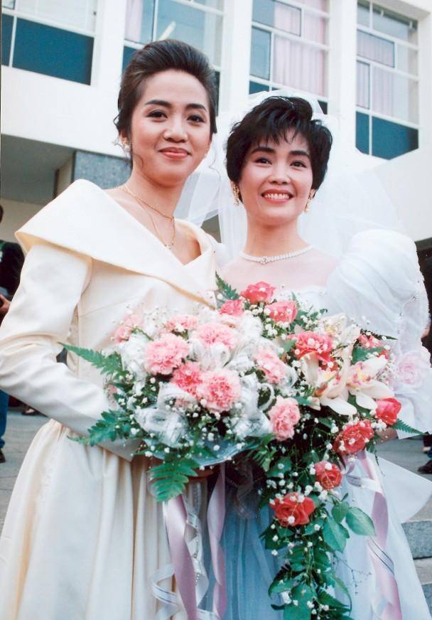 母亲回忆说,梅爱芳当初身患癌症,丈夫误会梅艳芳不愿为姐姐出钱,梅爱