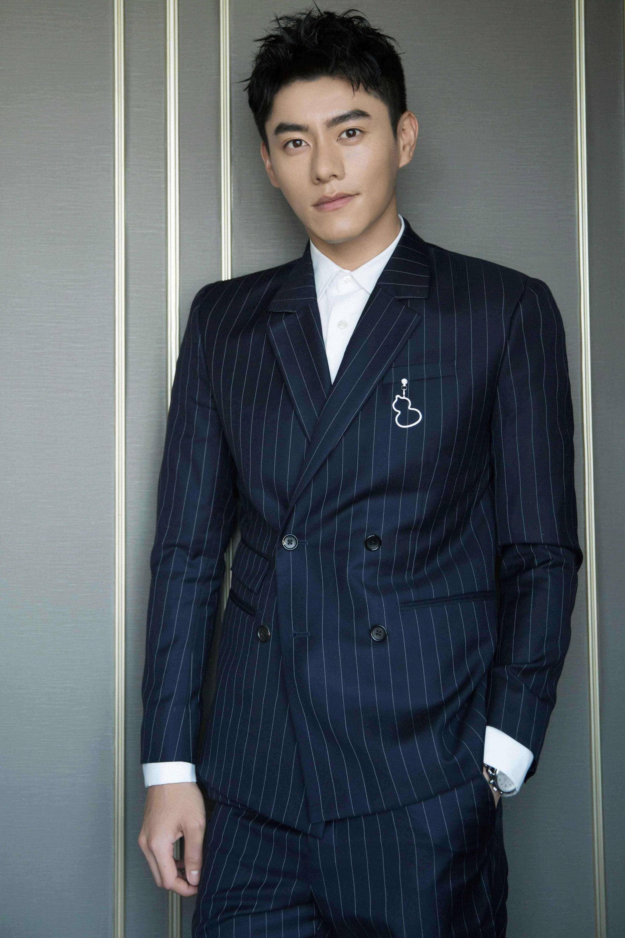 李程彬被称神似彭于晏,24岁成为平面模特,还出演那英,杨丞琳,杨宗纬等