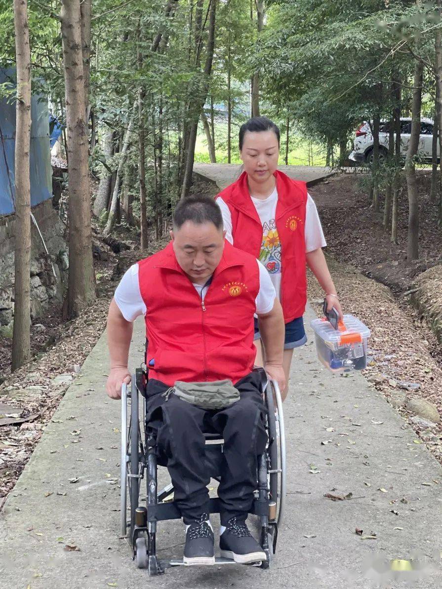 王霄_残疾人_刘全