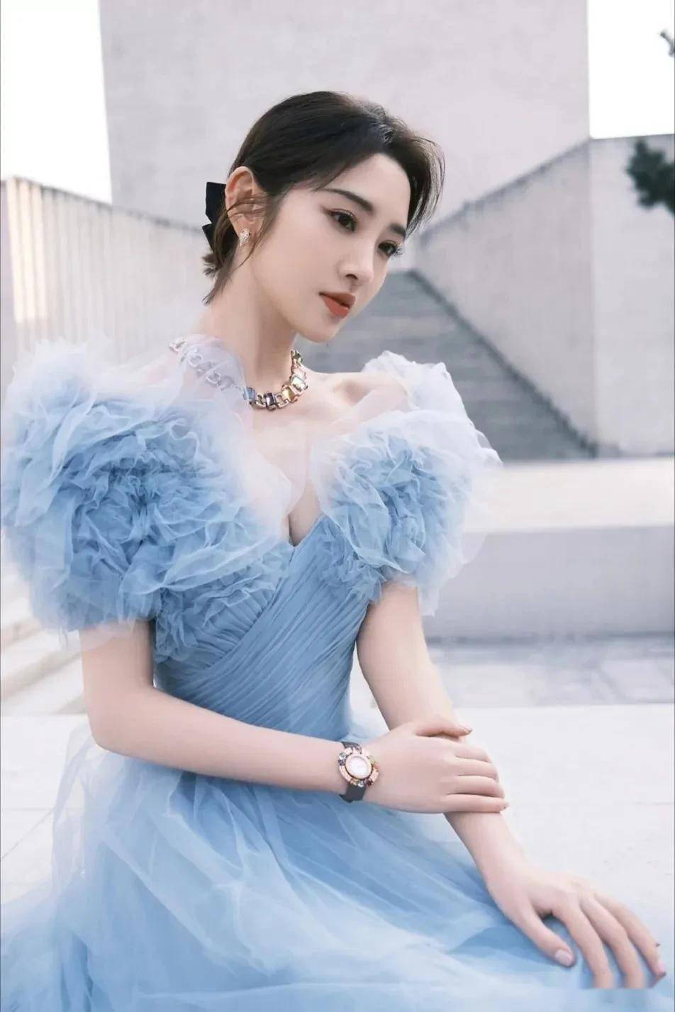 唐艺昕:好看,确实好看_唐艺昕