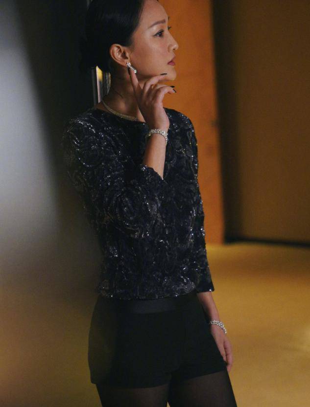 周迅最新香奈儿大片:随便一拍,满屏都是高级感