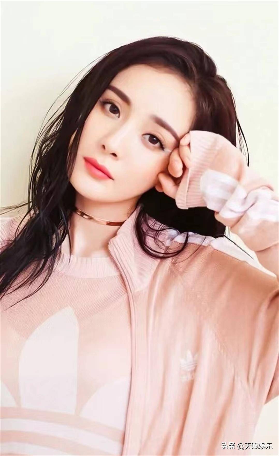 明星演员,歌手,制片人杨幂27款穿搭美女相片,你能看中哪7款呢_写真