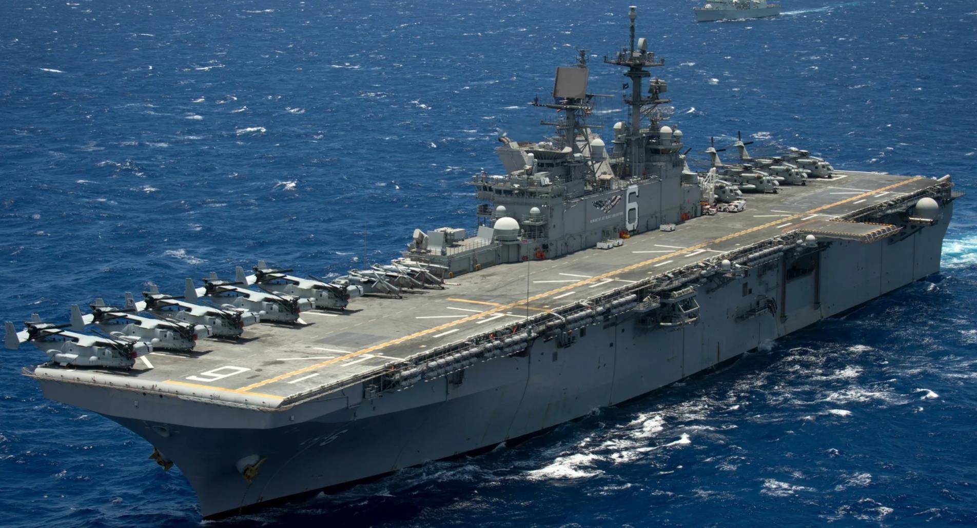 "美国"级两栖攻击舰,美国强大海上力量代表,造价惊人!