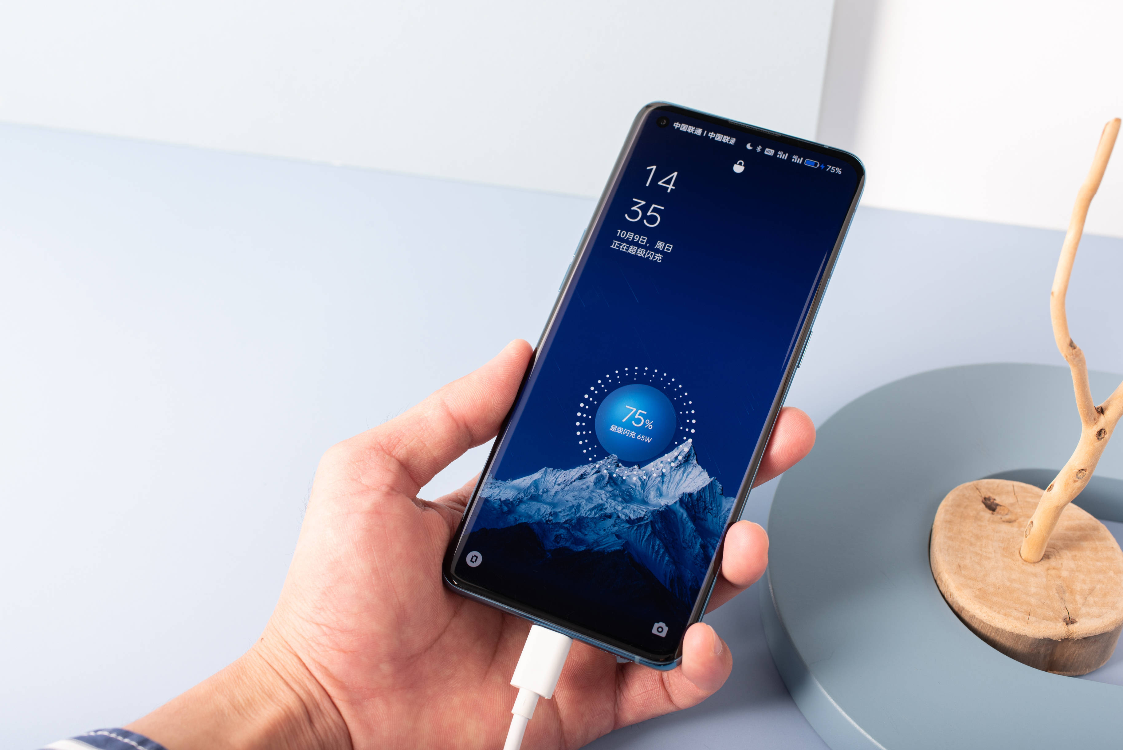 其他方面,oppo find x3 pro的网络信号给我留下不错的印象,在地铁等