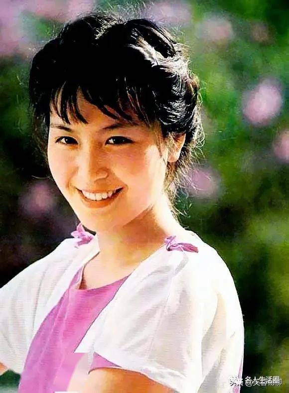87版《红楼梦》"十二钗"演员年轻照片,没想到当年金莉莉这么漂亮_林