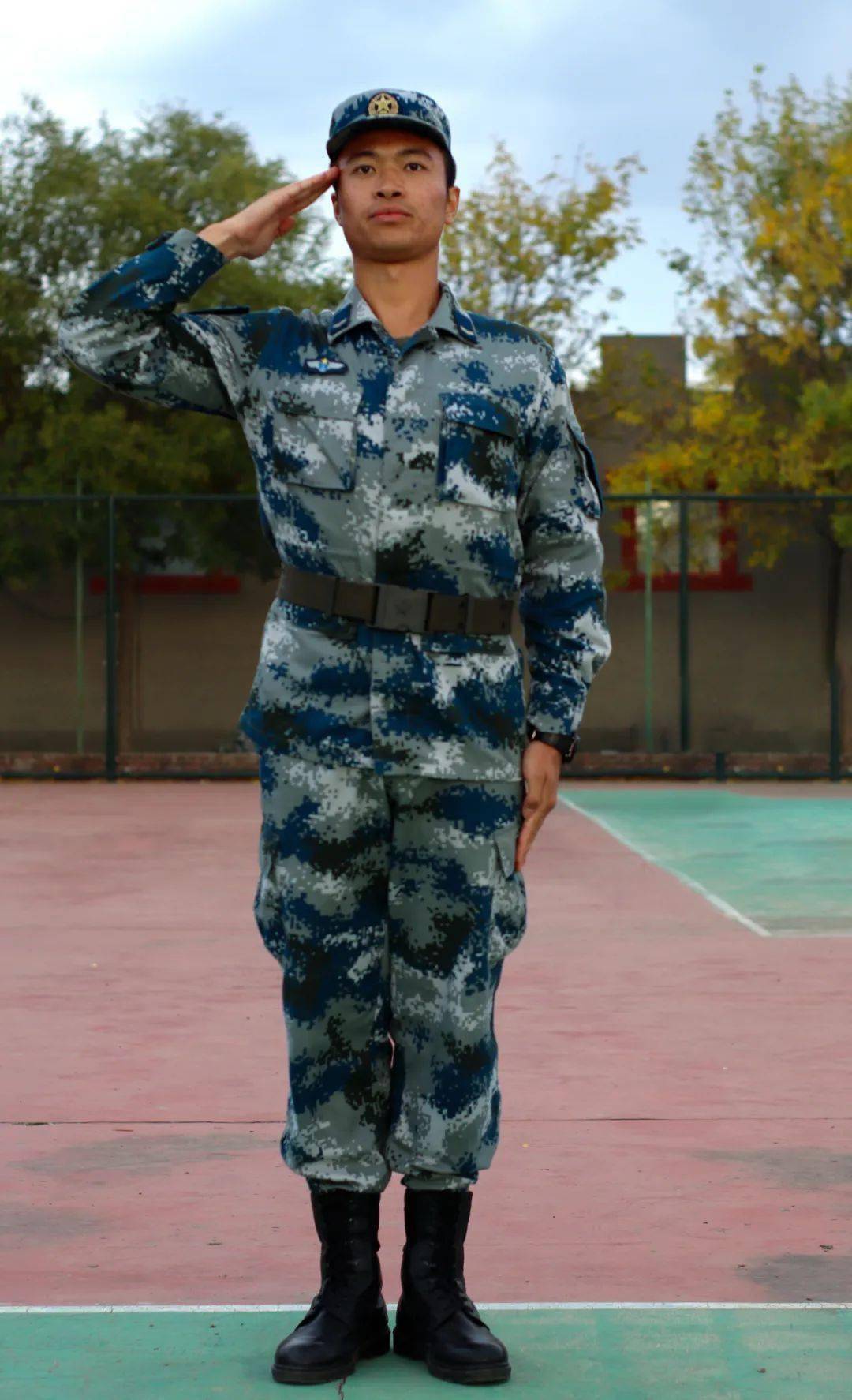 第1期| 华北理工大学轻工学院"最美教官"评选,就快来为他投票吧!